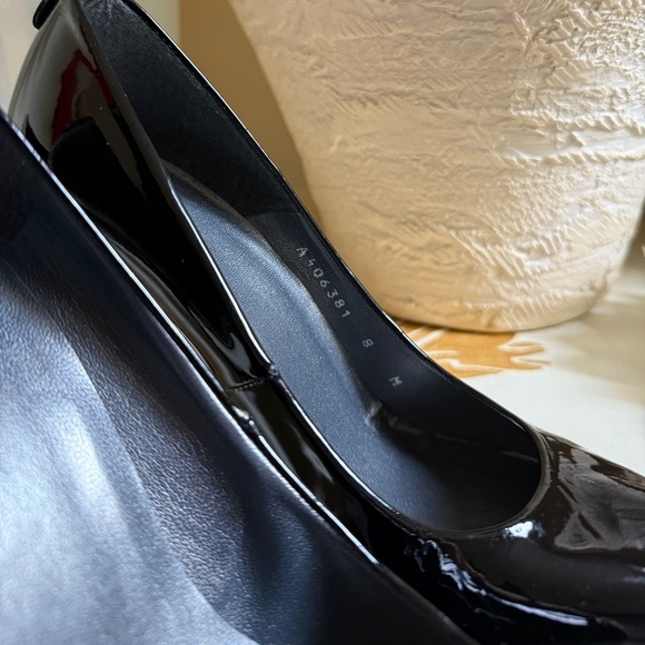 Stuart Weitzman Heels Black Patent Leather Peep Toe Heel Pumps Size 8 - Picture 9 of 10